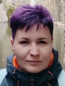 Adrienn 42 éves nő, Komárom-Esztergom megye
