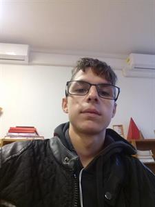 Aki 20 éves férfi, Jász-Nagykun-Szolnok megye