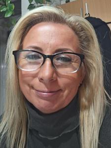 Andi 50 éves nő, Budapest