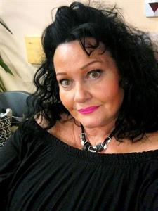 Andika 56 éves nő, Pest megye