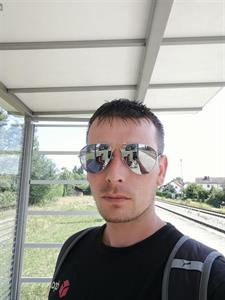András 37 éves férfi, Bayern