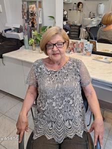 Andrea 74 éves nő, Békés megye