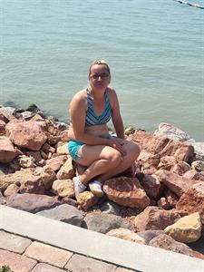 Ani 47 éves nő, Komárom-Esztergom megye