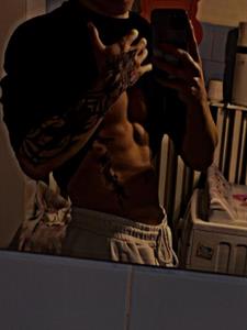 Ati 20 éves férfi, Pest megye