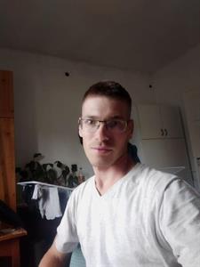 Balázs 31 éves férfi, Komárom-Esztergom megye