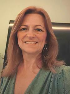 B_Ani 51 éves nő, Budapest