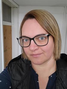 Barbi 46 éves nő, Fejér megye