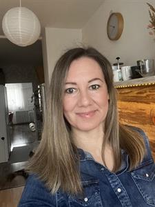 Bogi 46 éves nő, Veszprém megye