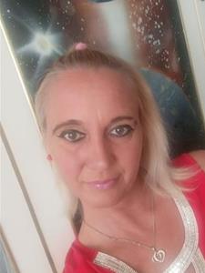 Boszi 43 éves nő, Győr-Moson-Sopron megye