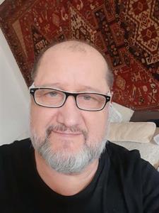 Brumimaci 65 éves férfi, Budapest