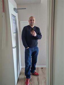 Csaba 46 éves férfi, Jász-Nagykun-Szolnok megye