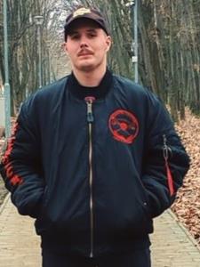 Csabaa 24 éves férfi, Hajdú-Bihar megye