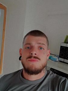 Danee 27 éves férfi, Csongrád megye