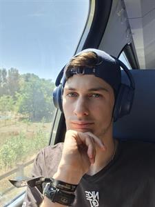 Dani 20 éves férfi, Pest megye