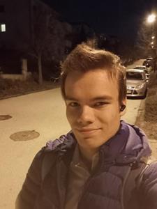 Dani 21 éves férfi, Budapest