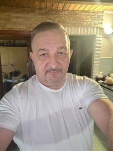 Dody 57 éves férfi, Pest megye