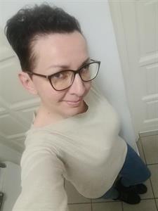 Edi 41 éves nő, Budapest