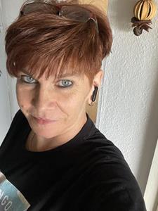 Emese 56 éves nő, Békés megye