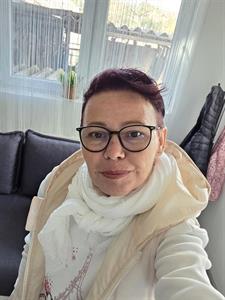 Évi 52 éves nő, Heves megye