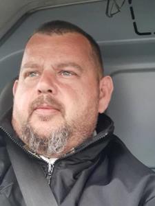 Fece 49 éves férfi, Győr-Moson-Sopron megye