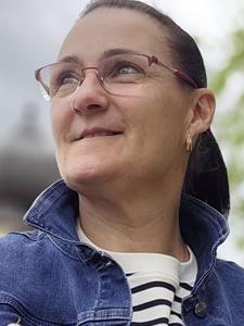 Gabika 53 éves nő, Jász-Nagykun-Szolnok megye