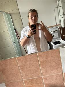 Gábor 21 éves férfi, Pest megye