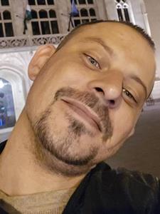 Gábor  37 éves férfi, Pest megye