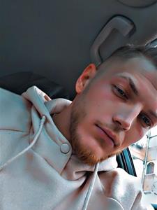 gabyka23 29 éves férfi, Budapest