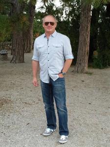 Gary 61 éves férfi, Veszprém megye