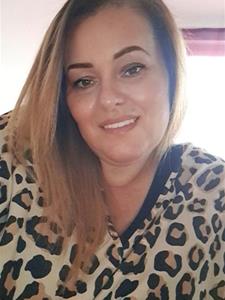 Genovéva  47 éves nő, Győr-Moson-Sopron megye