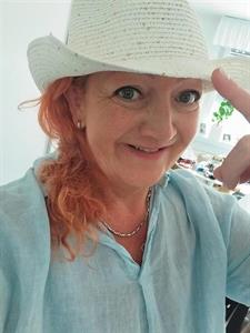 Gigi 51 éves nő, Győr-Moson-Sopron megye