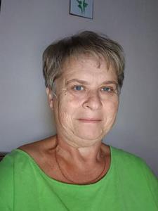 Gyöngyös 60 éves nő, Pest megye