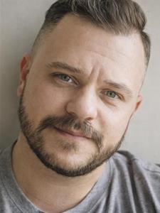 Gyula 38 éves férfi, Pest megye