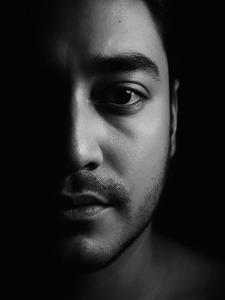 Harry 25 éves férfi, Budapest