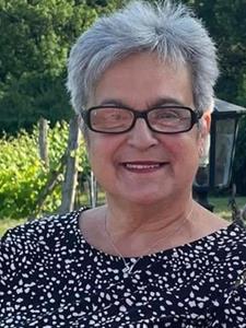 Ildikó  63 éves nő, Veszprém megye