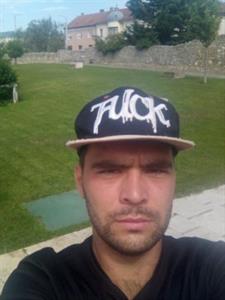 István 33 éves férfi, Baranya megye