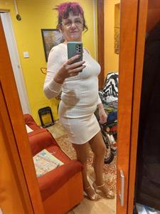 Izabella 63 éves nő, Pest megye