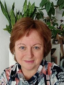 Jade 59 éves nő, Budapest