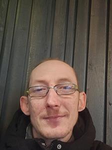 Jani 36 éves férfi, Fejér megye