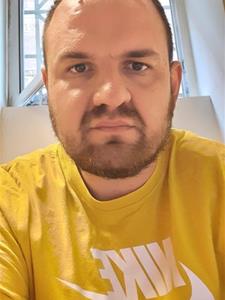 Jani 34 éves férfi, Pest megye