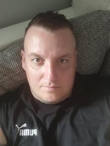 Jocó 40 éves férfi, Veszprém megye