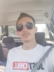 Joe 20 éves férfi, Vas megye