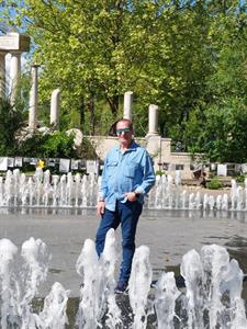 Johnnie 63 éves férfi, Budapest