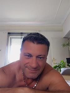 Johny 54 éves férfi, Budapest