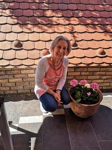 Jucus 68 éves nő, Budapest