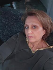 Juli 59 éves nő, Pest megye