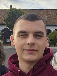 Kevin 19 éves férfi, Fejér megye