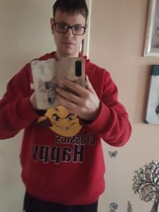 kiki 37 éves férfi, Komárom-Esztergom megye