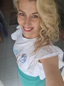 Klaudia 47 éves nő, Fejér megye