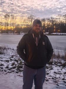 Laci 30 éves férfi, Komárom-Esztergom megye